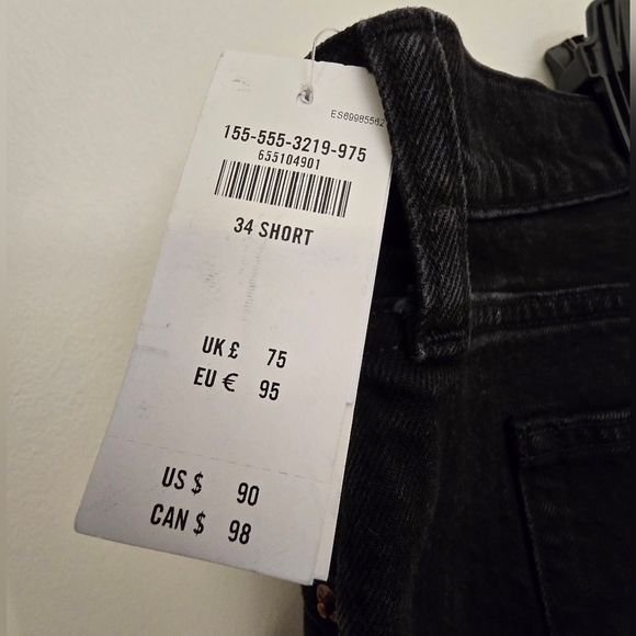 Abercrombie & Fitch Women's 90's Relaxed High Rise Black Jeans. 34 X 18. NWT. - Picture 4 of 6